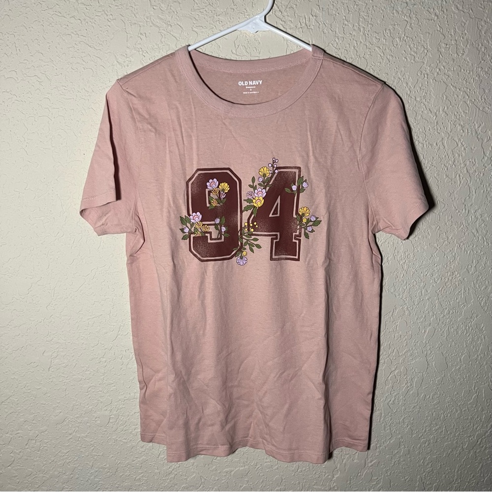 NWOT Old Navy Pink Graphic T-Shirt